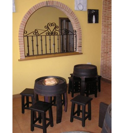 BARRICA MESA REF BM03 BAJA Y 4 TABURETES BAJOS | MOBILIARIO PARA HOSTELERÍA
